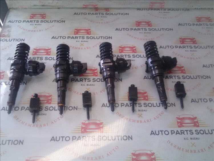 Injectoare (4 buc) VOLKSWAGEN CADDY 1.9SDI