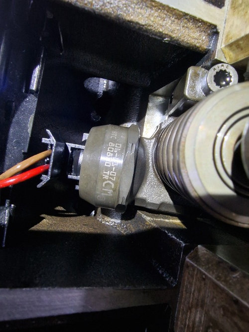 Injectoare Audi A4 B7 2.0TDI BPW cod 038 130 073 BJ sau CM