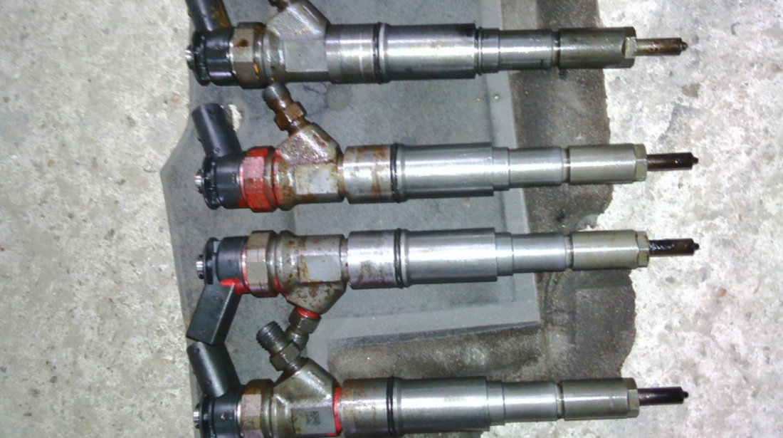 Injectoare BMW 320 E90 , E91 M47 cod piesa 0445110216 / 7793836
