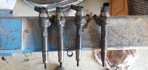 Injectoare BMW F20 F30 X1 E84 2.0 d 184 cai 0445110601 2011 2012 2013 2014 2015