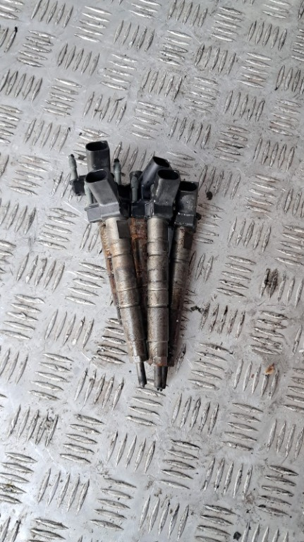 Injectoare BMW seria 3 E92 E93 3.0 D an 2011 cod 780542803 / 0445116024