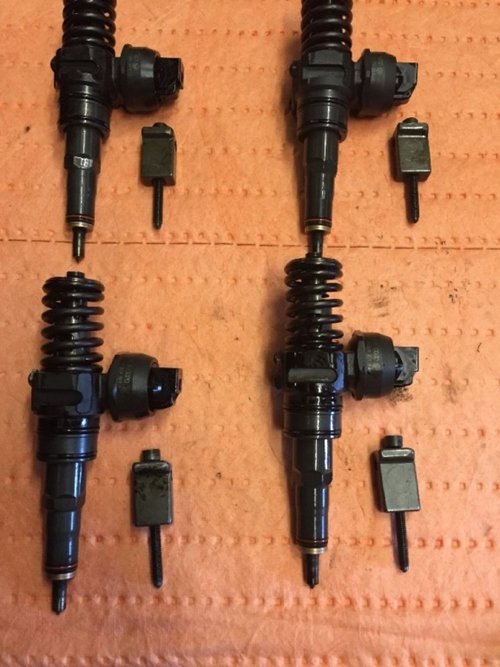 Injectoare cod 038130073ag audi a2 1.4 tdi bhc 75 cai
