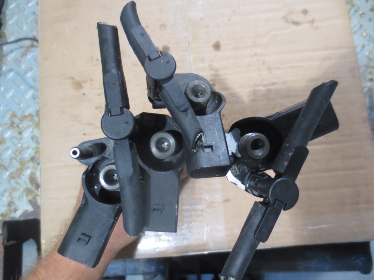 Injectoare cod 03l130277 vw passat b6 2.0 tdi cbac 143 cai