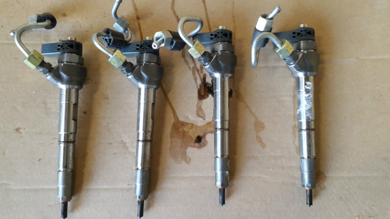 Injectoare cod 0445110469 04l130277ac audi a4 b8 2.0 tdi cjc 150 cai