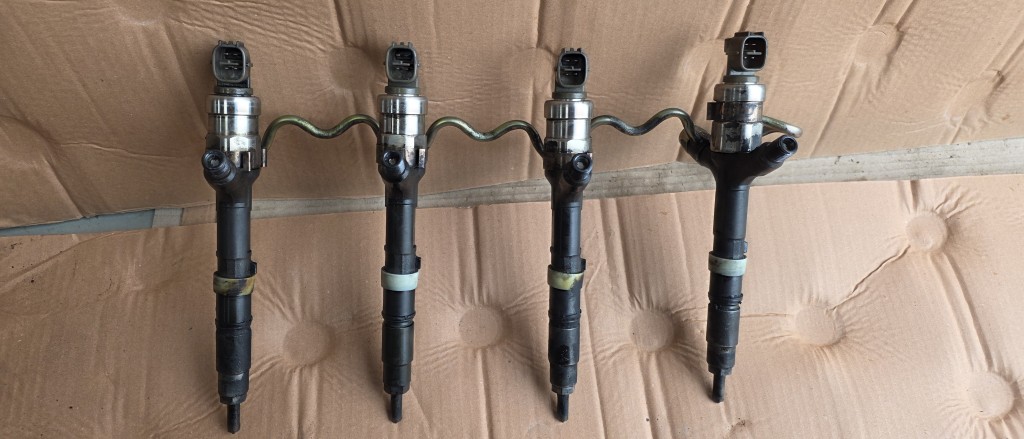 Injectoare Denso Toyota Corolla / Corolla Verso 2.0 D4D 2002 2003 2004 2005 2006