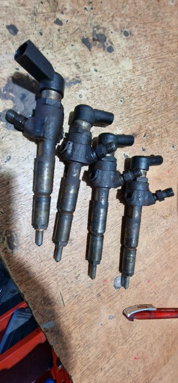 Injectoare Ford Focus 2 Transit Connect C Max 1.8 tdci 115CP cod 4M5Q-9F593-AD