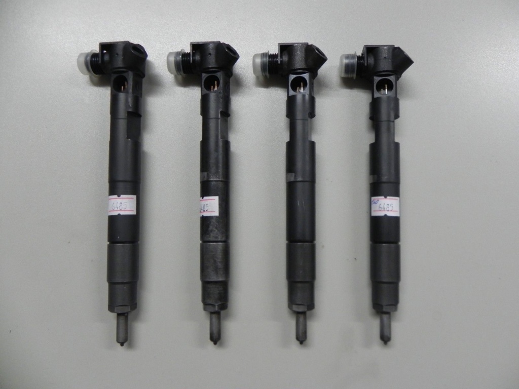 Injectoare Mercedes 2.2 Cod A6510700587 A6510704987