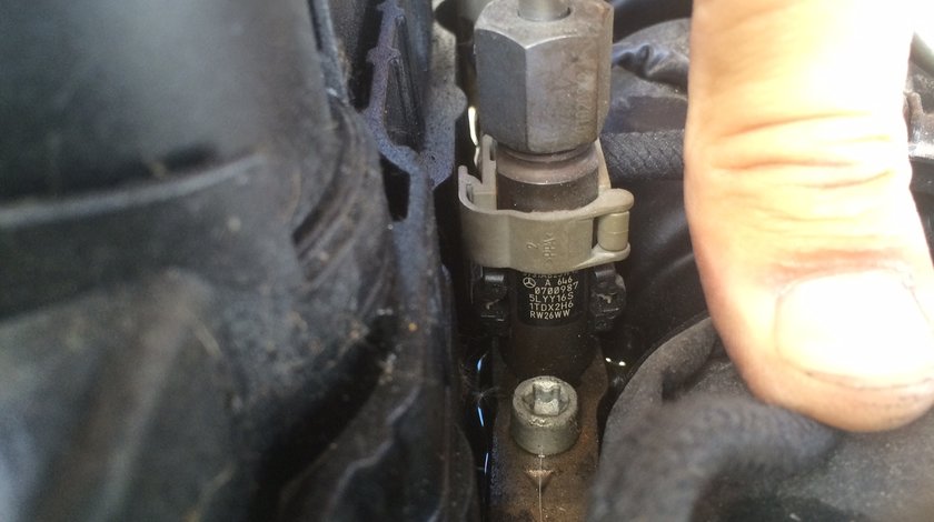 Injectoare Mercedes 2.2CDI Cod A6460700987