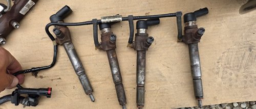 Injectoare Nissan Qashqai J10 1.5 DCI 2007 2008 2009 2010