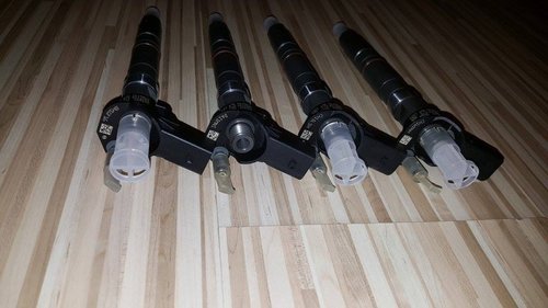 Injectoare noi 03l130277c 0445116034 vw t5 2.0 tdi caaa 84 cai