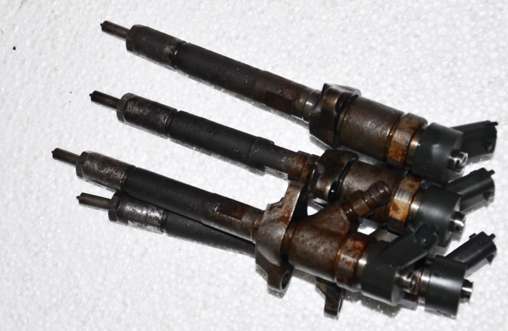 Injectoare Peugeot 206 207 307 308 C3 C4 C5 Focus Fiesta 1.6hdi 66kw