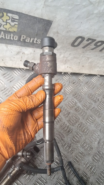 Injectoare Skoda Fabia 2 1.6 TDI CAY an 2011 cod 03L130277B