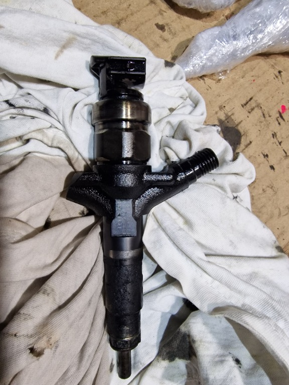 Injectoare Subaru 2.0 d EE20 Euro 4 2008-2010 cod 16613AA020