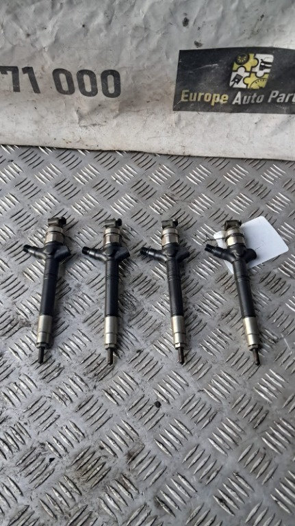 Injectoare Toyota RAV-4 2.2 D-4D 2AD-FTV an fab. 2008 cod 23670-0R010