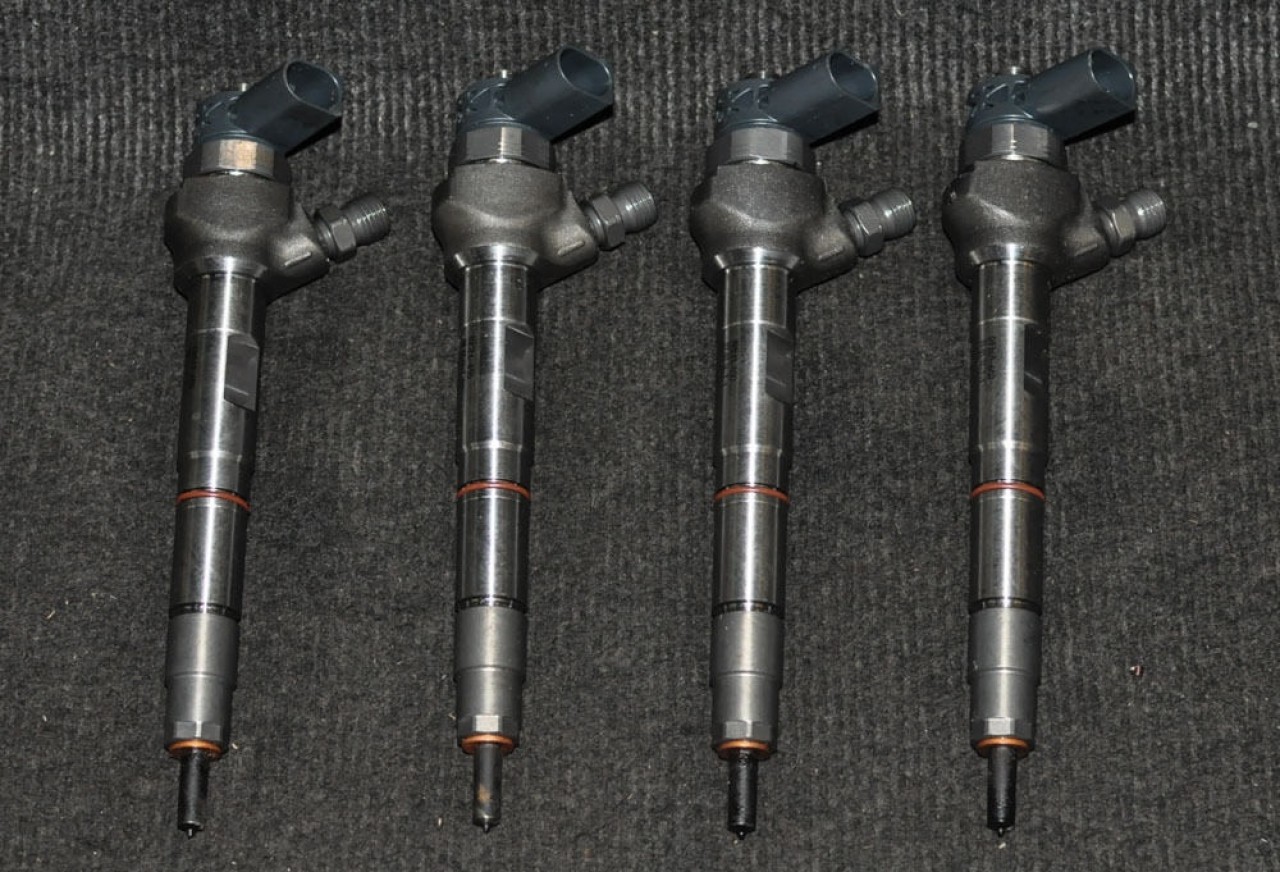 Injectoare vw golf VII 2.0 tdi crbb 143 cai cod 04l130277ac 0445110469