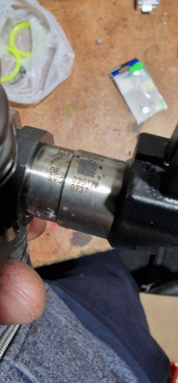Injectoare Vw Passat B6 Audi A4 B7 2.0TDI 125Kw BMR BMN 170CP cod 03G130073T