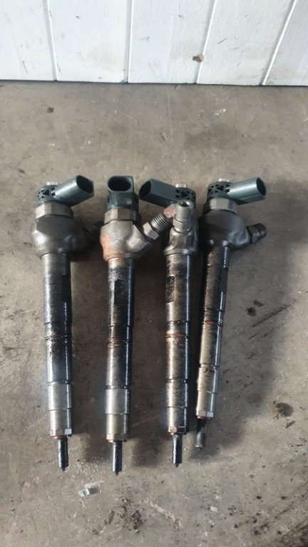 Injectoare Vw Passat B7 cod 03L130277J / 0445110369