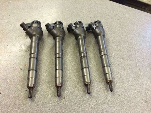 Injectoare vw passat b8 2.0 tdi crlb 150 cai cod 04l130277ac 0445110469