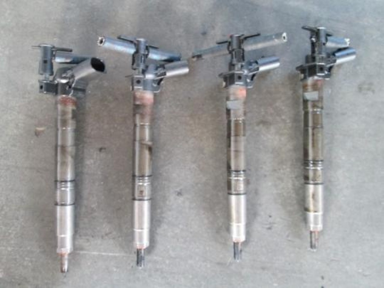 Injectoare Vw Passat Cc 2 0 Tdi Cbab 140 Cai Cod 03l130277