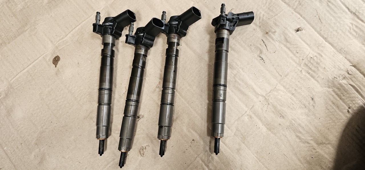 Injectoare Vw Tiguan 2.0 Tdi CBA 2009 2010 2011 2012