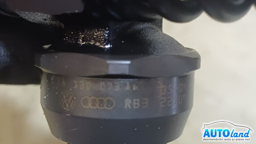 Injector 038130073ag 0414720215 Volkswagen GOLF V 1K1 2003