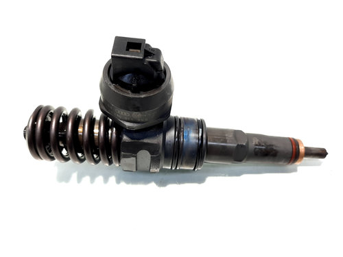 Injector, 038130073AG,RB3, 0414720215, VW Passat (3C2) 1.9 tdi, BKC (id:514748)