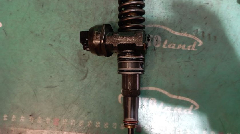 Injector 038130073bn 1.9 TDI,compatibil cu 038130073bl Volkswagen GOLF V 1K1 2003