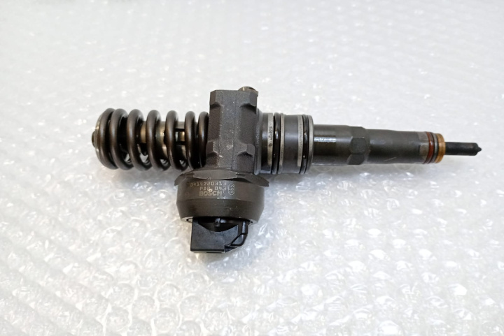 Injector 038130073BN CS Audi A3 8P/8PA [2th facelift] [2008 - 2013]