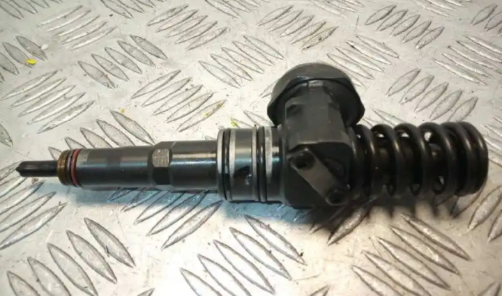 Injector 038130073BP Ct (litere mari) Audi A4 B7 [2004 - 2008]
