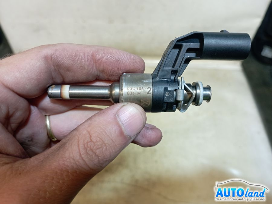 Injector 03c906036m 1.4 Tsicax Skoda YETI 5L 2009