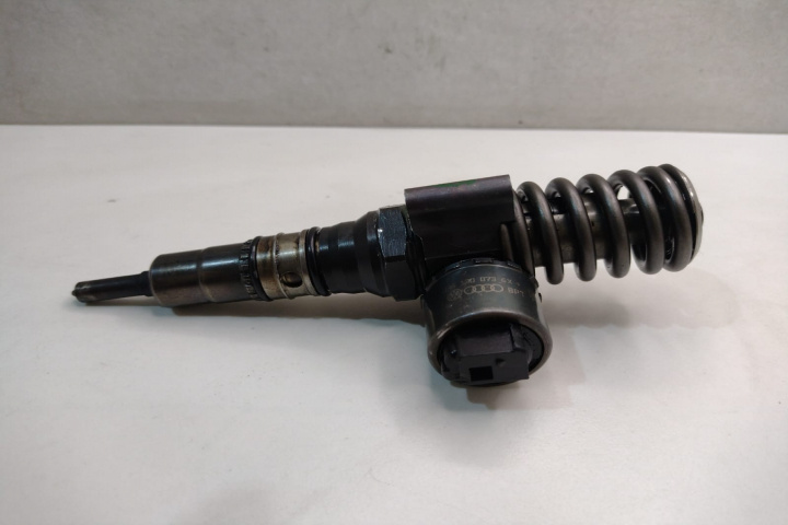 Injector 03G130073 / 03G130073GX Volkswagen VW Golf 5 [2003 - 2009]