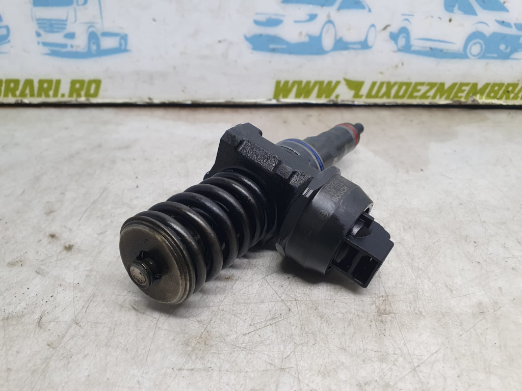 Injector 0414720215 038130073ag 1.9 tdi BKC Audi A3 8P/8PA [facelift] [2004 - 2008]