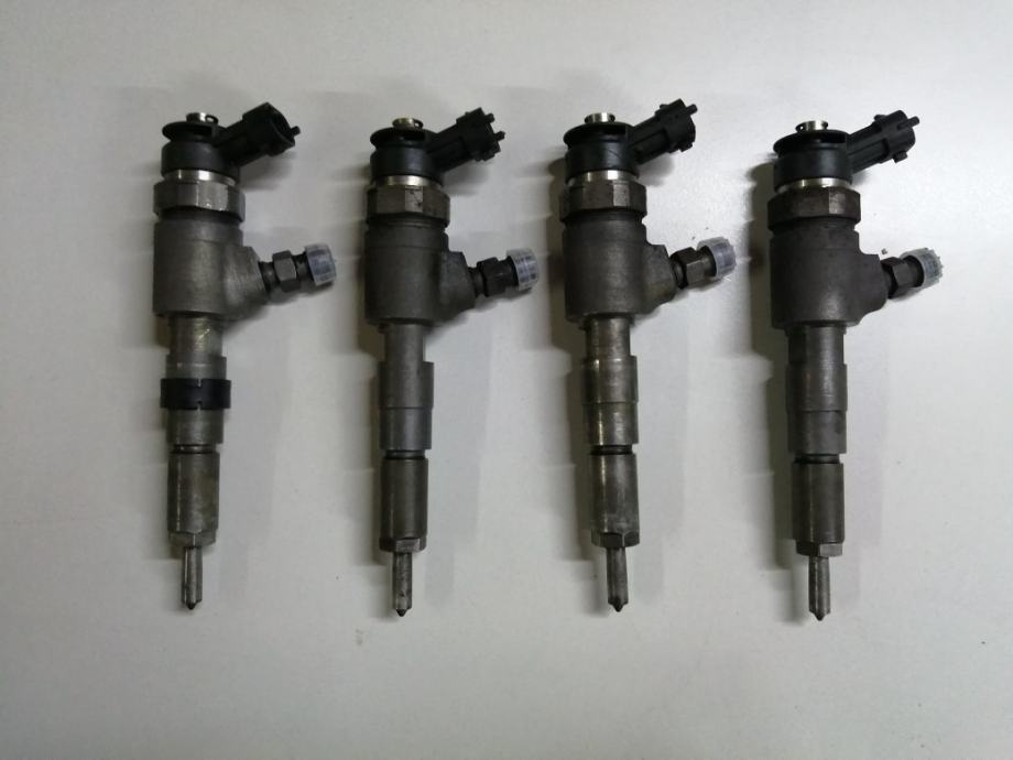 Injector 0445110135 Citroen C3 1.4 HDI cod motor 8HX / 8HZ dupa an fab. 2002