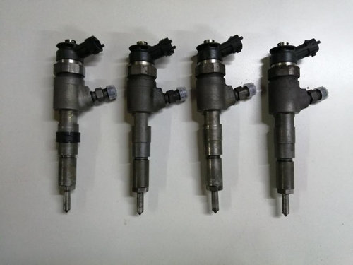 Injector 0445110135 Citroen Xsara 1.4 HDI cod motor 8HX an fab. 2003 - 2005