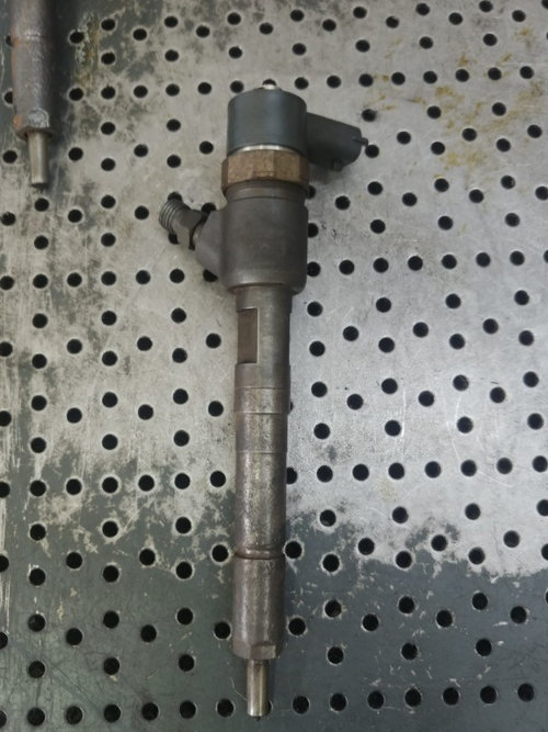 Injector 0445110183 1.3d fiat doblo fiorino idea panda punto 500 qubo strada lancia musa