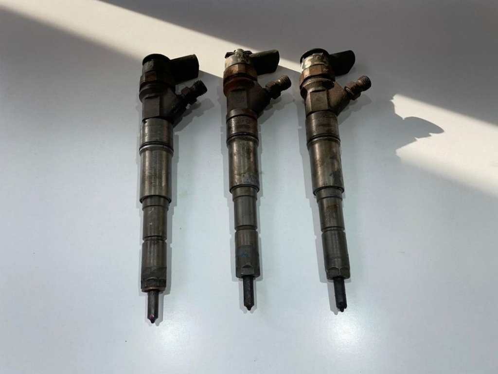 Injector 0445110212 BMW Seria 5 E60/E61 [2003 - 2007]