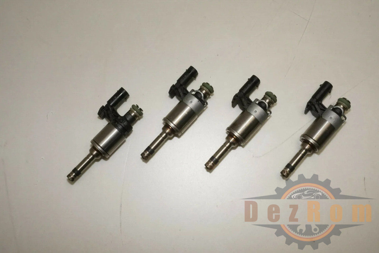 Injector 04E906036Q Audi Q3 (8UB, 8UG) 1.4 TSI 150 cai CZEA