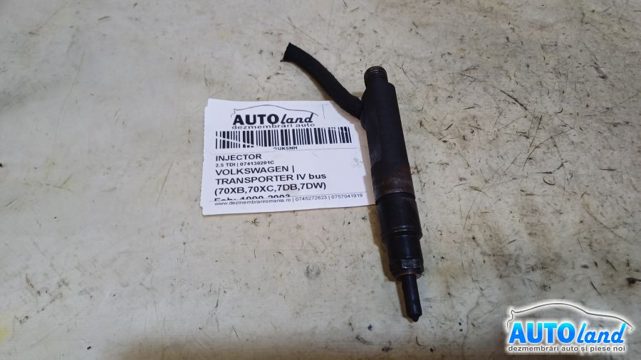 Injector 074130201c 2.5 TDI Volkswagen TRANSPORTER IV bus 70XB,70XC,7DB,7DW 1990-2003