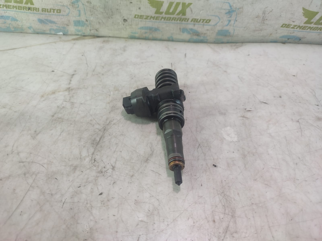 Injector 07z130073f 2.5 tdi BAC Volkswagen VW Touareg generatia 1 7L [2002 - 2007] 2.5 tdi BAC