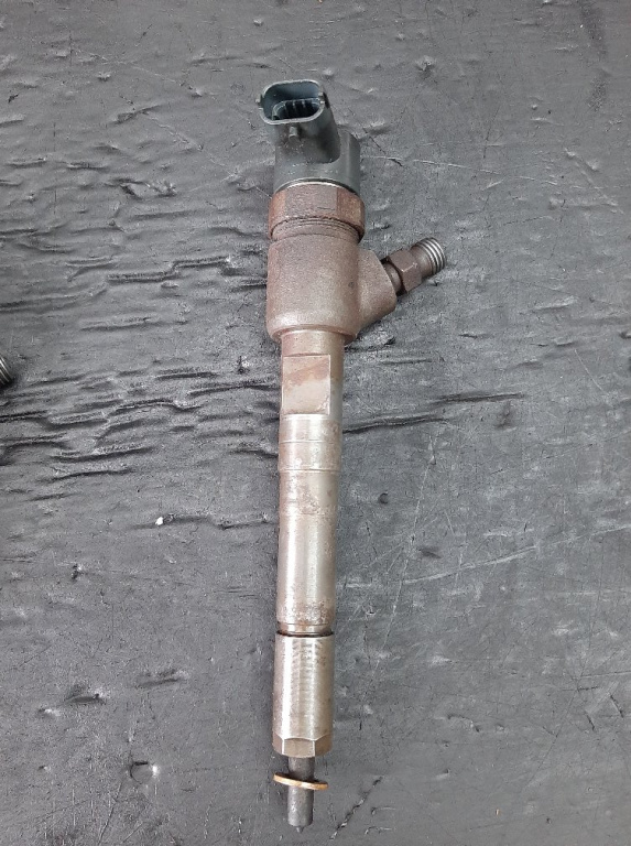 Injector 1.3 d 0445110183 fiat doblo fiorino idea panda punto 500