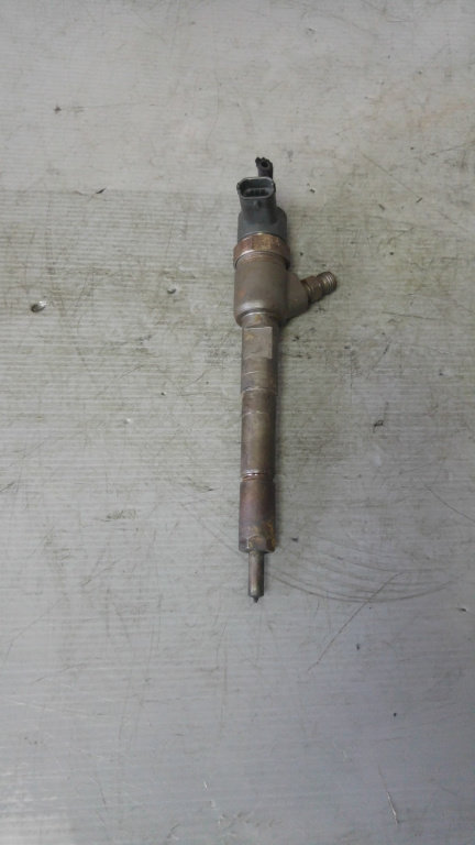 Injector 1.3 multijet fiat doblo fiorino punto qubo panda 0445110183