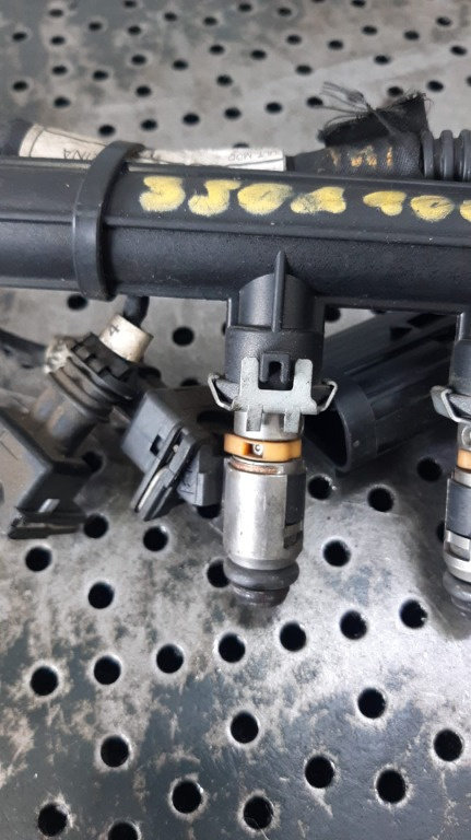 Injector 1.4 b 350a1000 fiat idea fiorino doblo grande punto alfa romeo mito 955 lancia musa ypsilon