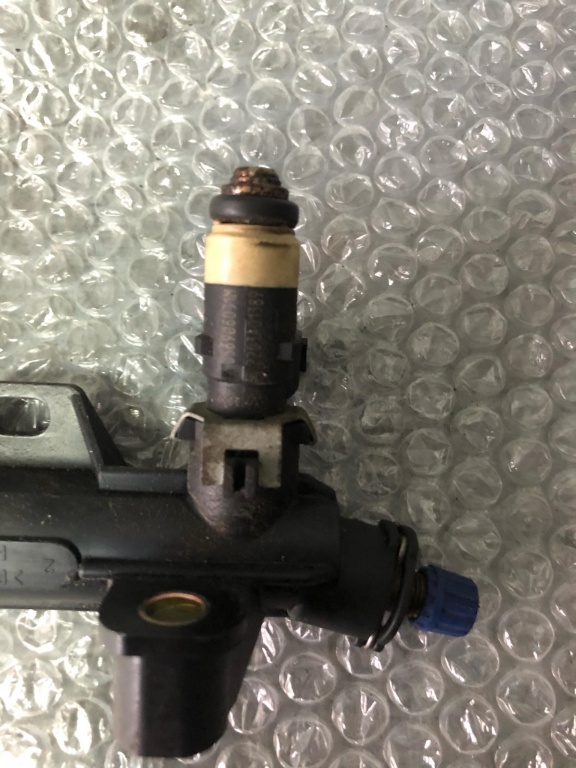 Injector 1.4 benz bby vw fox skoda fabia cordoba vw polo 9n 2001-2008 036906031m