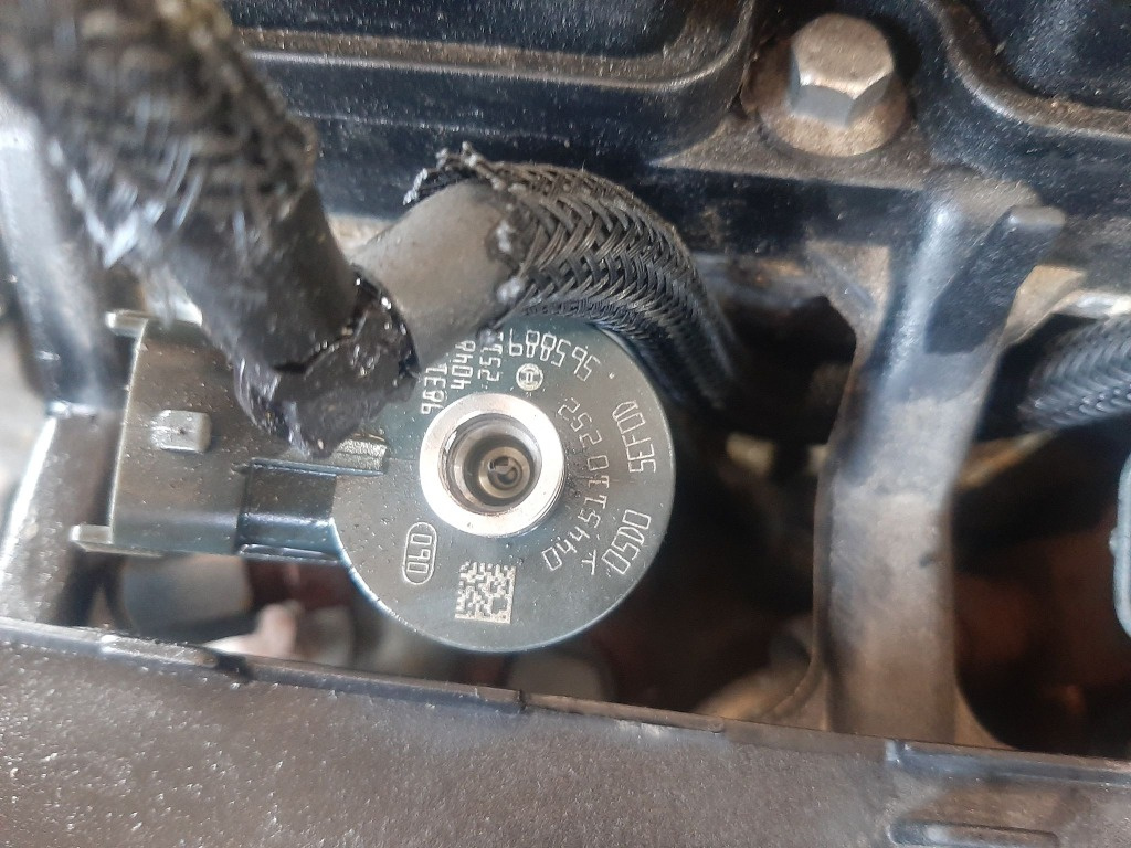 Injector 1.4 hdi citroen c2 c3 peugeot 206 207 1007 nemo bipper 0445110252