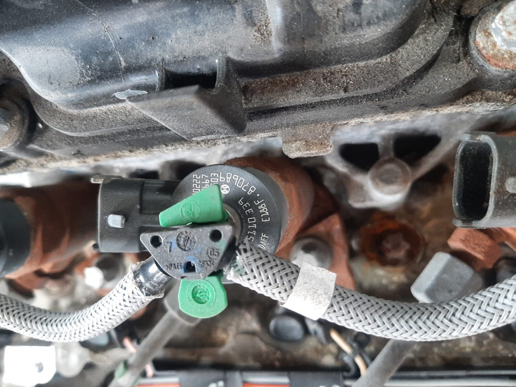 Injector 1.4 hdi peugeot 206 207 208 2008 citroen c3 ford fiesta 6 0445110339