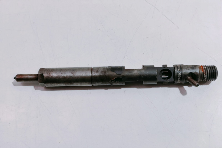 Injector 1.5 DCI euro 4 8200815416 Dacia Logan [2004 - 2008]