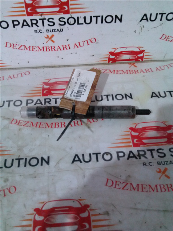 Injector 1.5 dci RENAULT CLIO an fabr. 2010