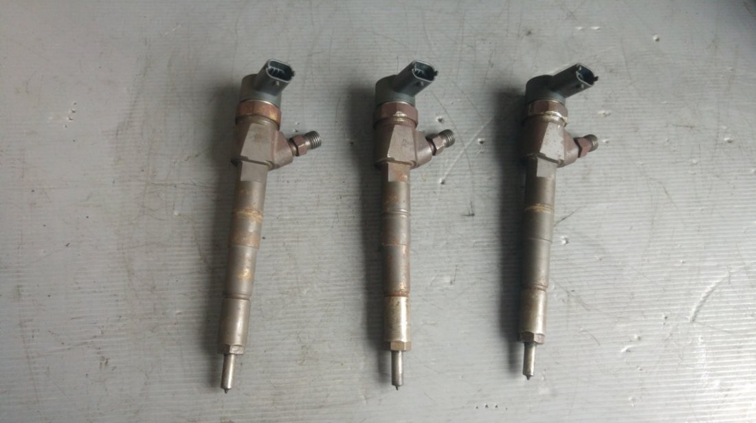 Injector 1.6 d multijet 198a3000 fiat punto doblo bravo linea alfa romeo mito lancia delta musa 0445110300