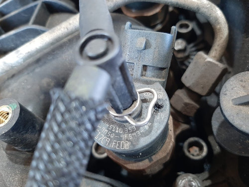Injector 1.6 tdci g8dd ford focus 2 c-max 0445110353