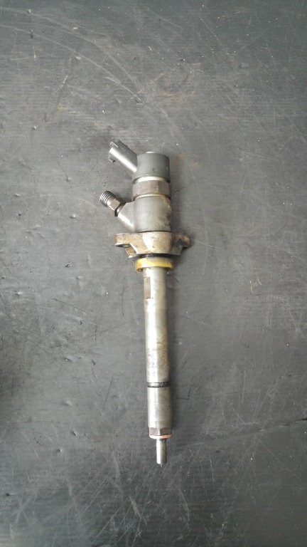Injector 1.6 tdci hhda ford focus 2 0445110239